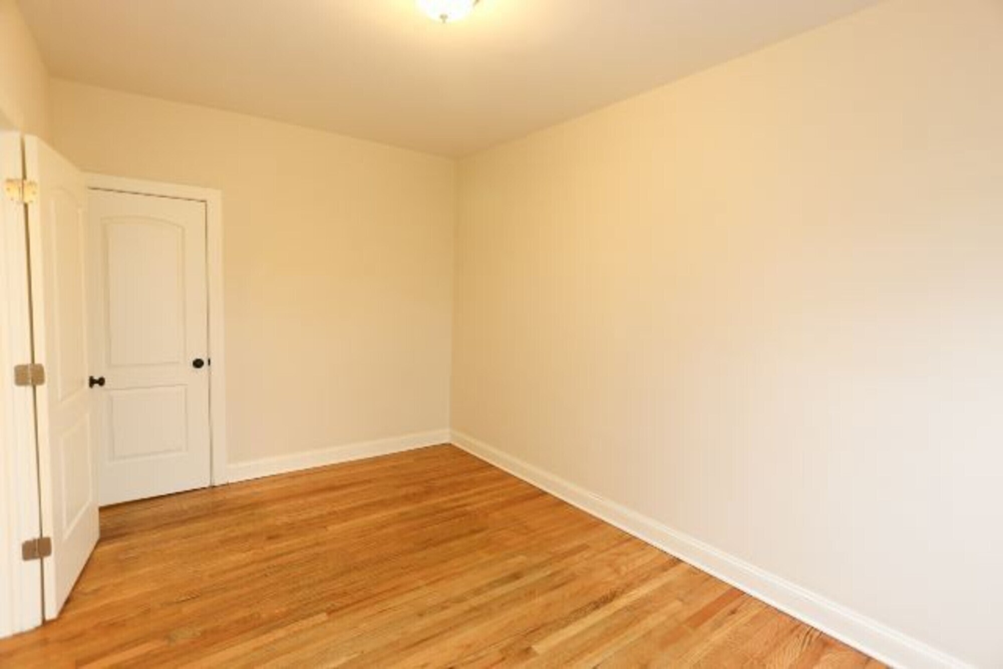 Building Photo - 4127 N Ashland Ave