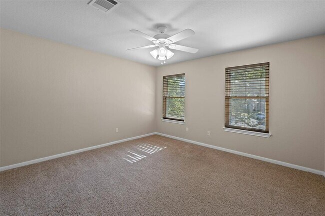 Building Photo - 1001 Chickory Ct