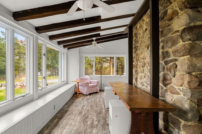 Building Photo - 1 Noahs Hl Wy