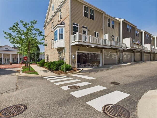 Building Photo - 2200 Liesfeld Parkway