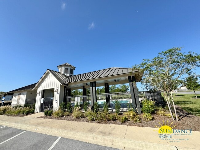 Building Photo - 4-Bedroom SOLAR ENERGY Home in Shoal River Landing!