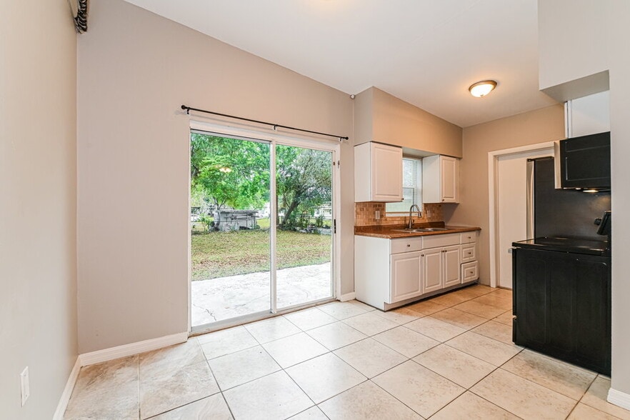 Building Photo - 3716 Belmont St