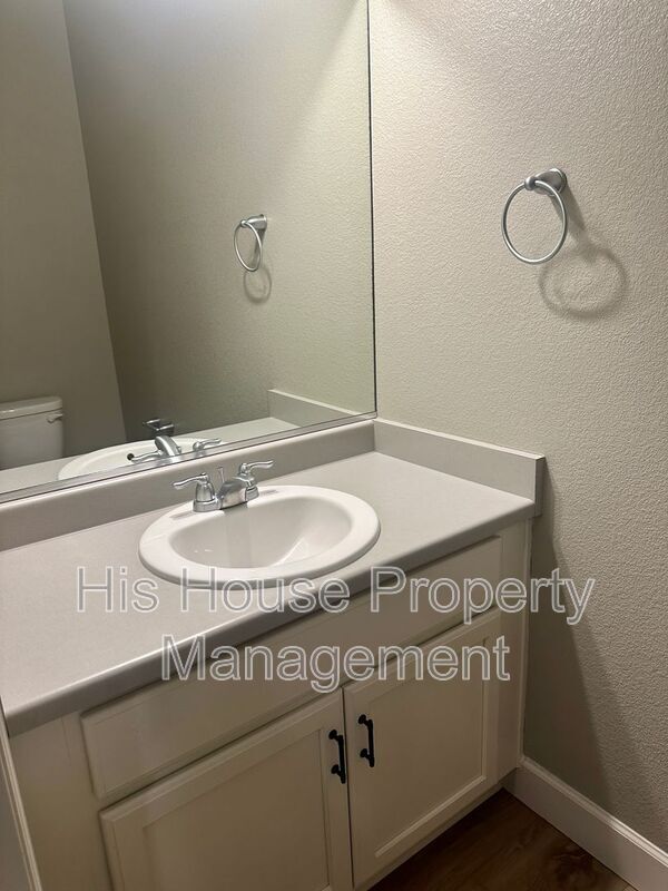 Building Photo - 2278 Stonefish Dr