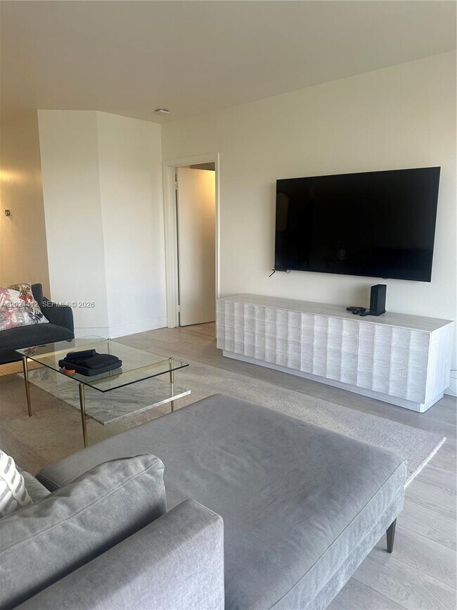 Building Photo - 3640 Yacht Club Dr