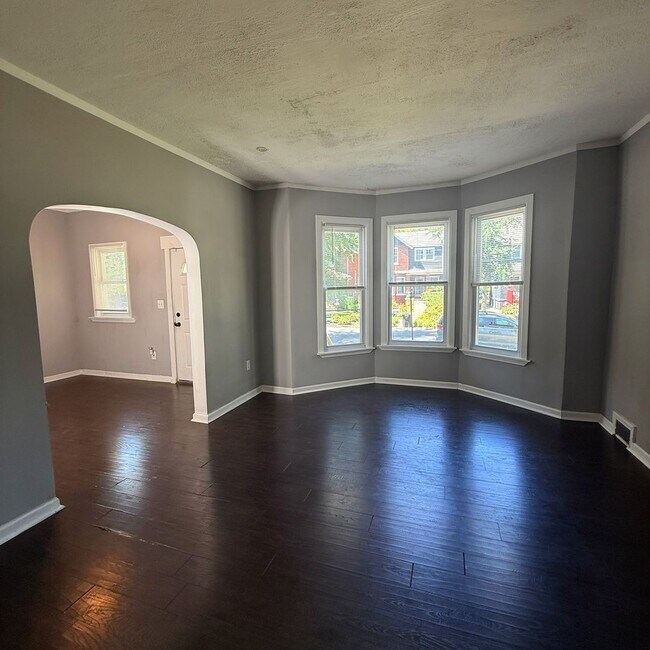 Building Photo - 151 Calvert Ave