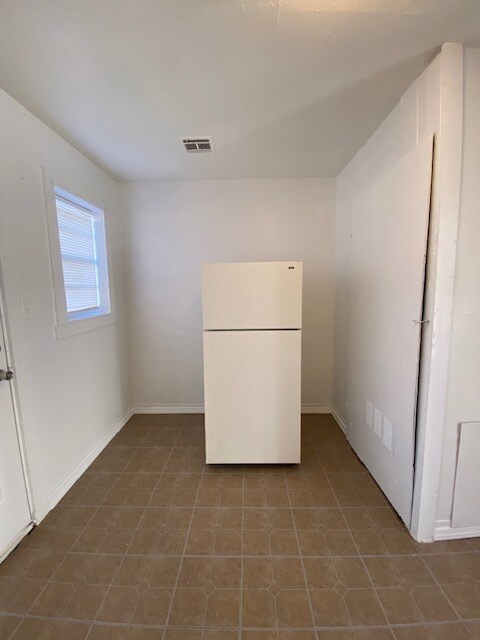 Building Photo - 2927 SW 21st St