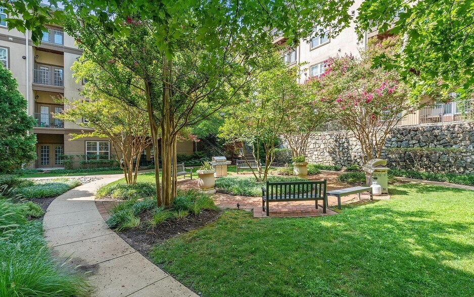 Private Courtyard - 11750 Old Georgetown Rd