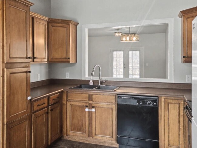 Building Photo - 6156-6158 Fairgrove St