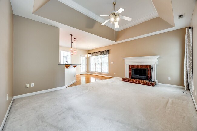 Building Photo - Exceptional 4 Bedroom Ranch in Steele Creek!