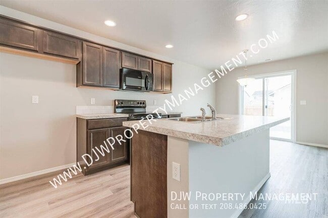 Building Photo - 13564 Palm Beach Dr