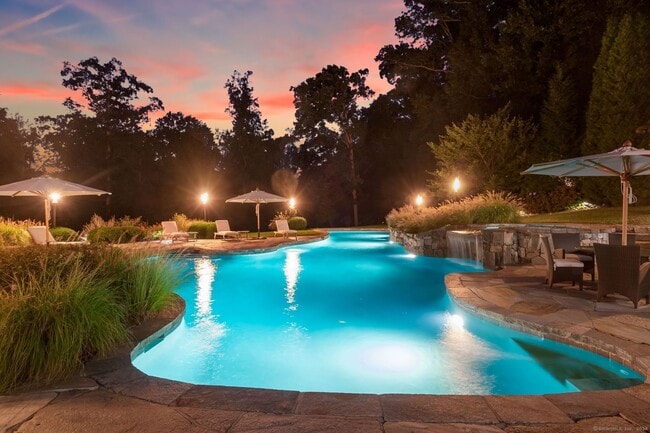 Building Photo - 15 Catamount Rd