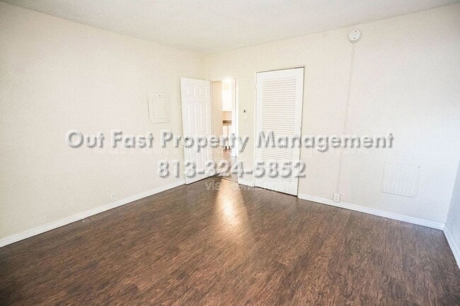 Building Photo - 537 2nd St N