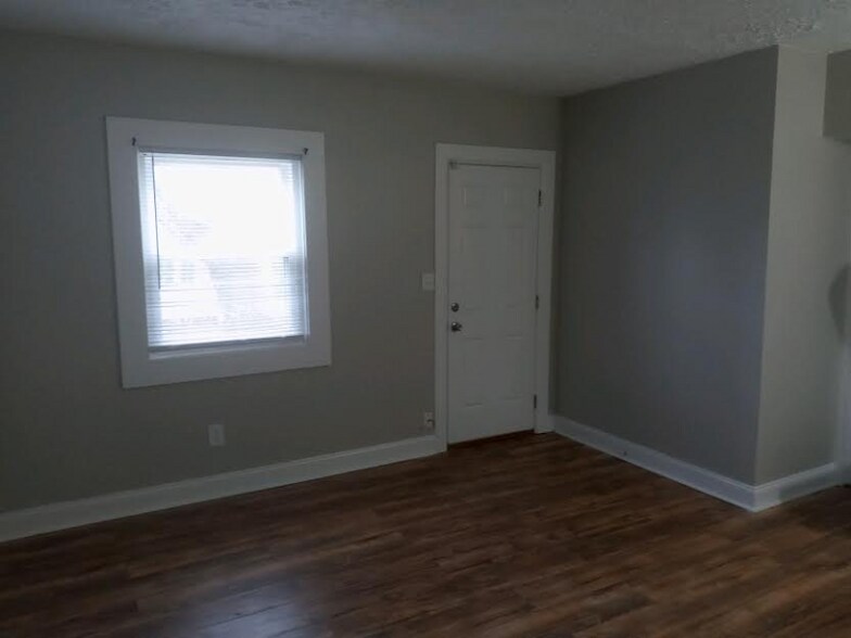 Building Photo - 539 Maple Ave