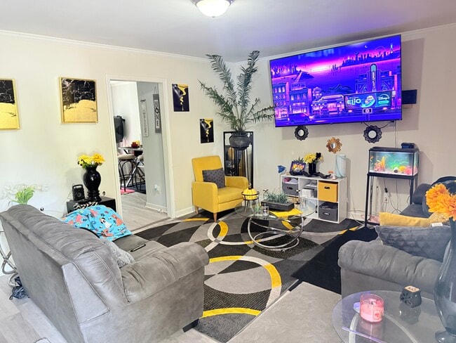 Building Photo - 1147 Alexander St