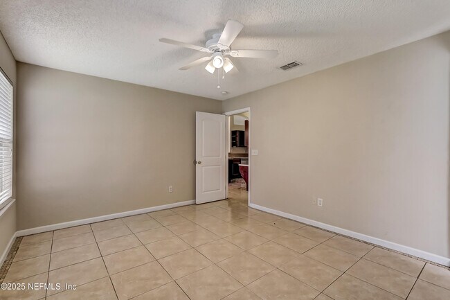 Building Photo - 9703 Cedar Ridge Dr W