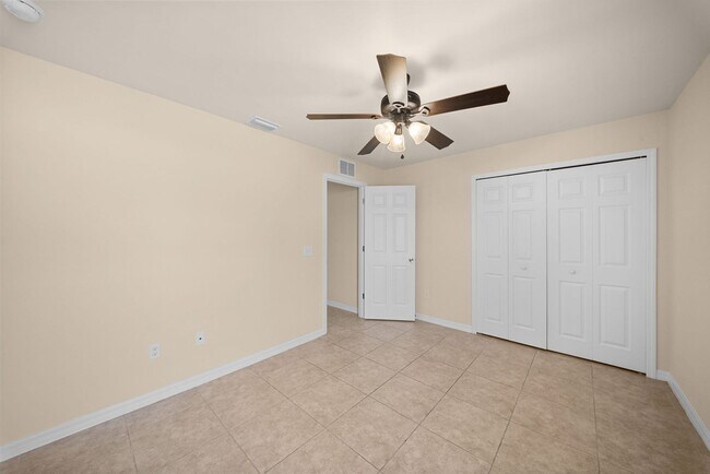 Building Photo - 2820-2824 SW 7th Pl