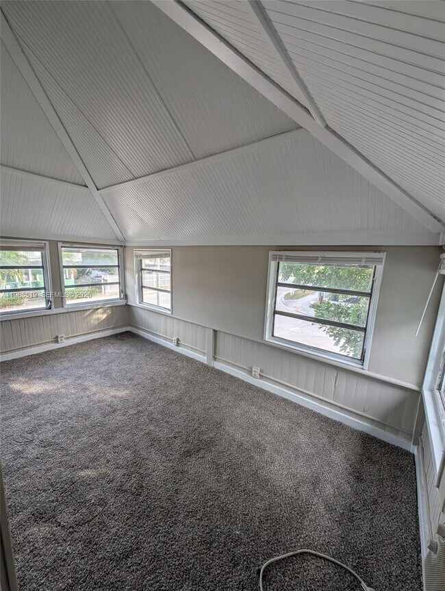 Building Photo - 700 Boston Ave