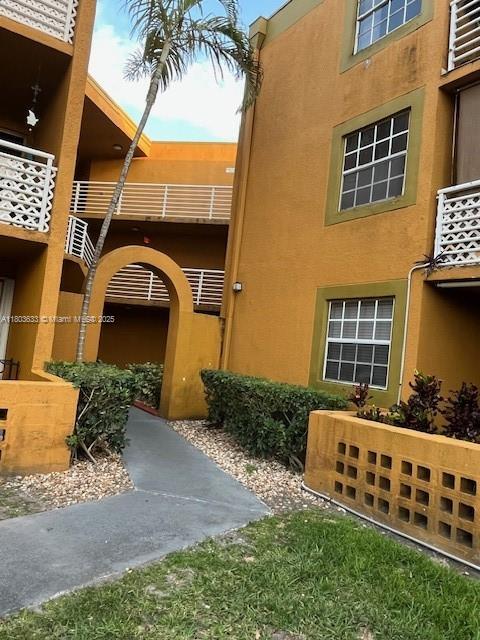 Building Photo - 9715 Fontainebleau Blvd