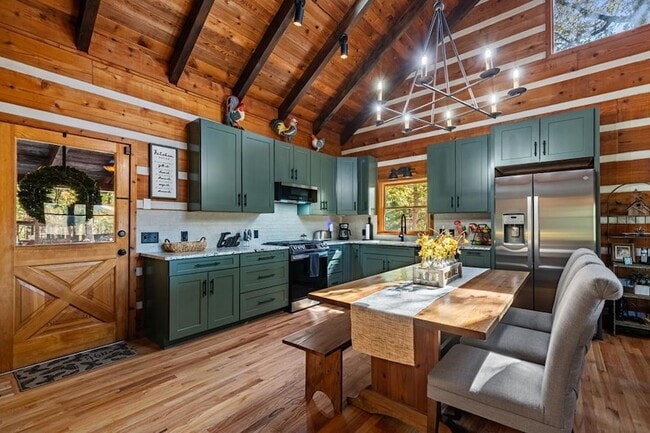 Building Photo - 212 Dogpatch Ln