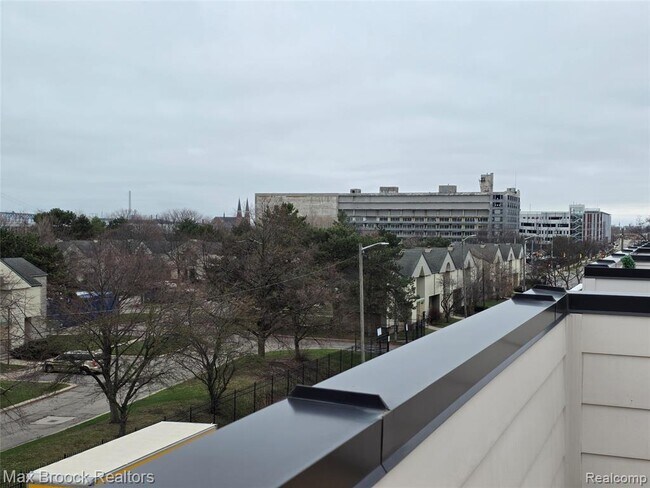 Building Photo - 1640 Bagley St