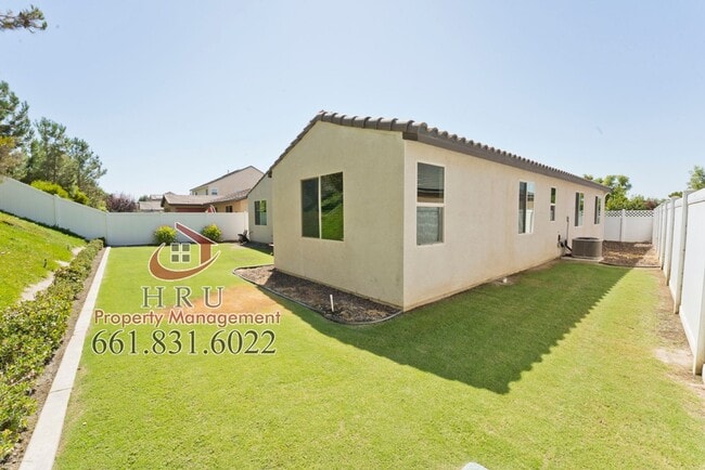 Building Photo - Highgate Community 3 bedroom -2 bath