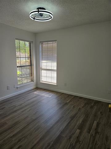 Building Photo - 3032 Big Oaks Dr