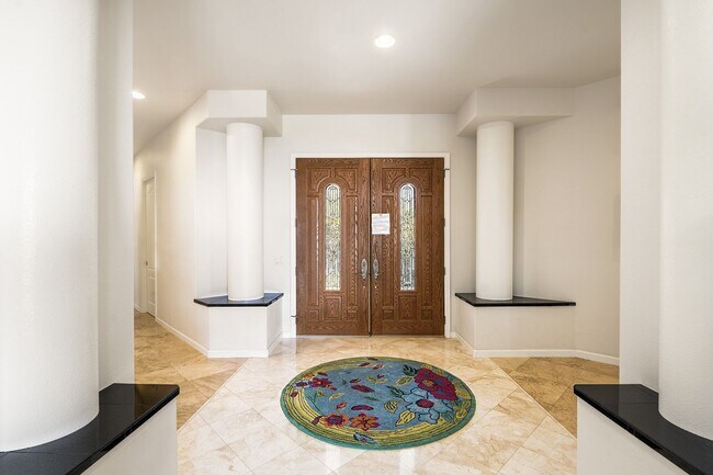 Building Photo - Luxurious Oceanview Getaway w/Private Pool...