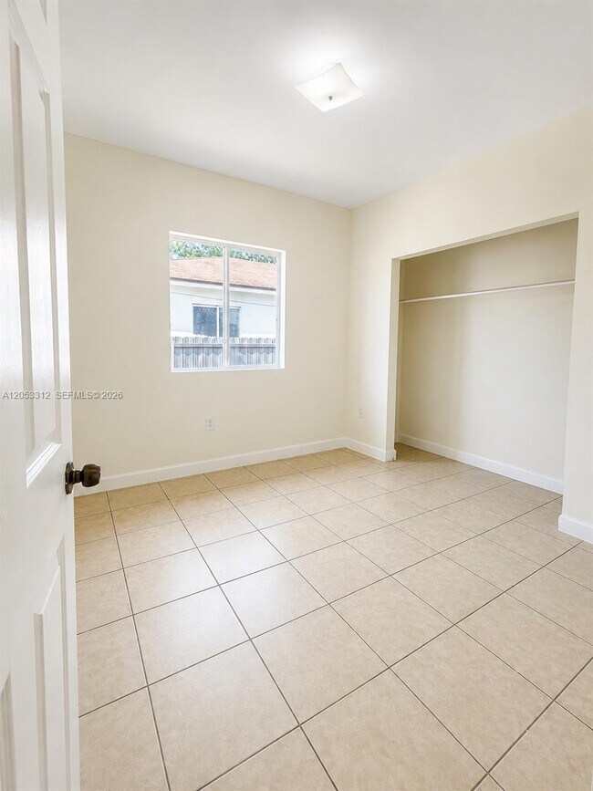 Building Photo - 26524 SW 138th Ave