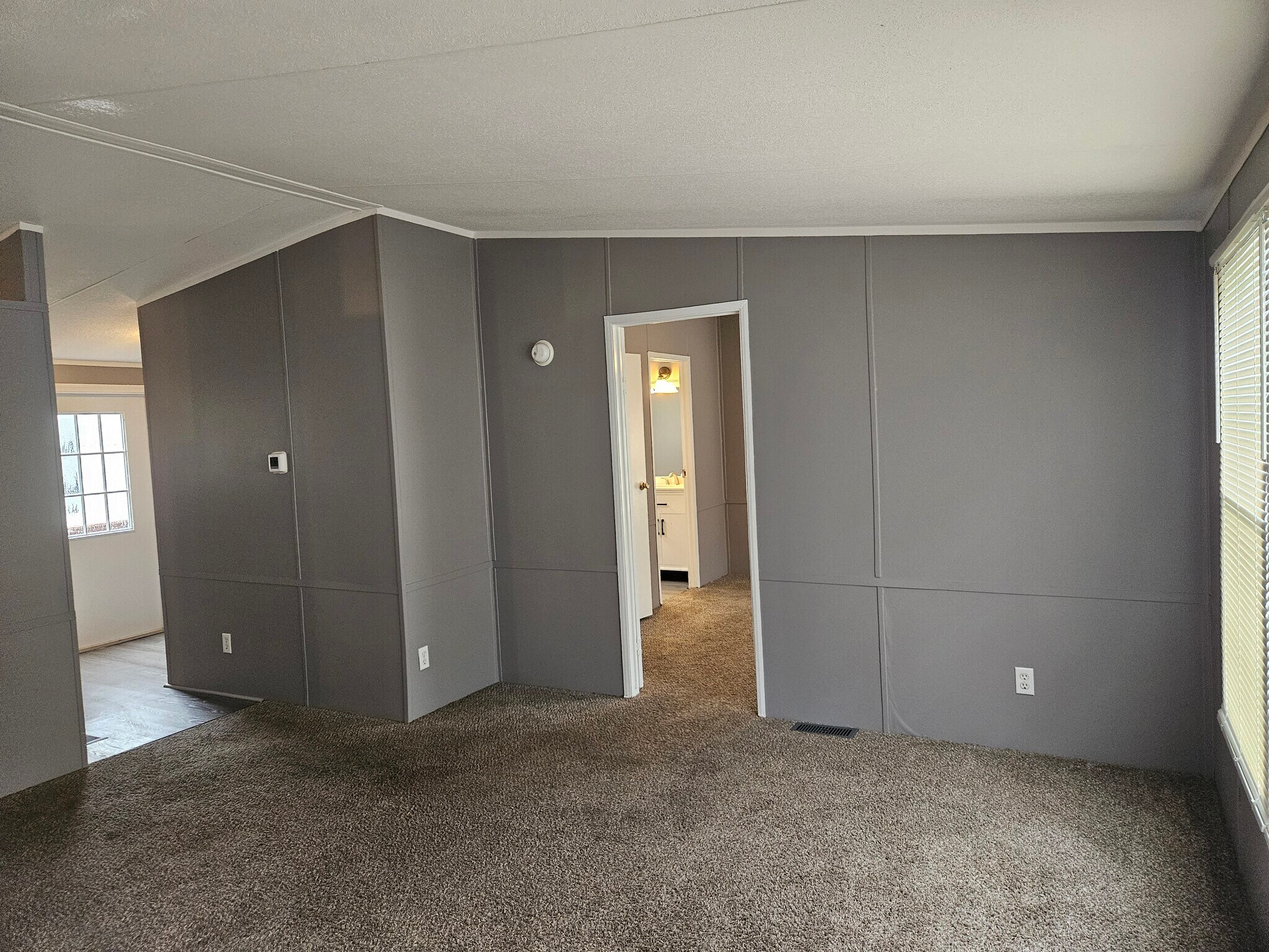 Building Photo - 166 Lynnwood Cir