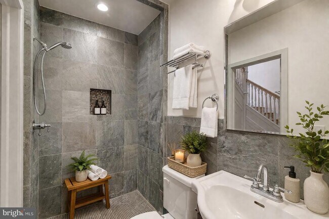 Building Photo - 3110 18th St NW