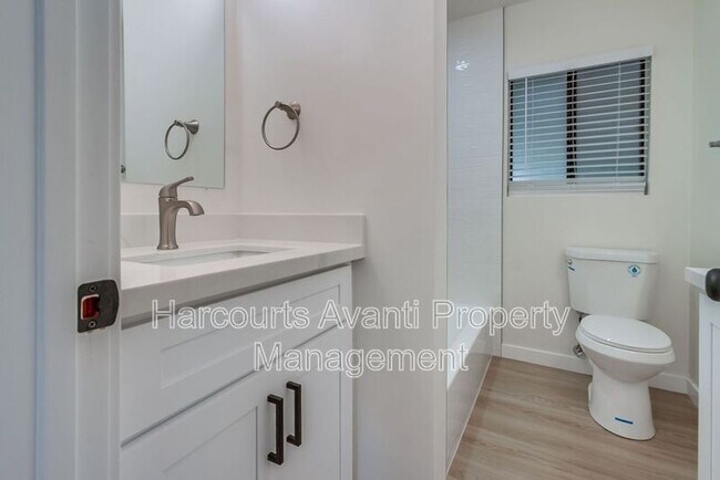 Building Photo - 523 S Barnwell St