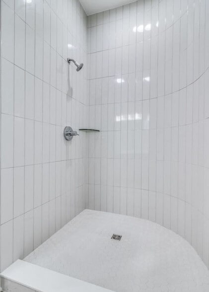 Shower - 114 S Jefferson St