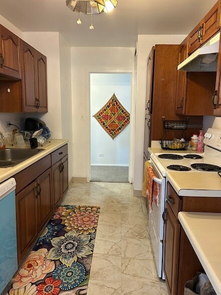 Building Photo - 6301 N Sheridan Rd