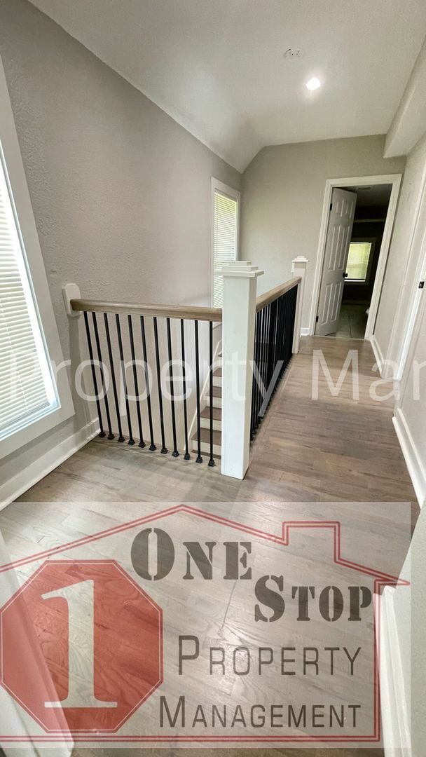 Building Photo - 3-Bedroom, 2-Bathroom home in Kansas City!