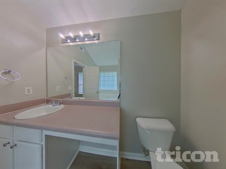Building Photo - 5733 Partin Ln
