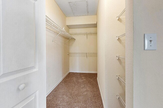 Building Photo - 2917 Tuscany Ct