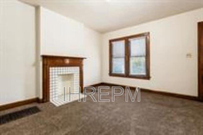 Building Photo - 824 Studer Ave
