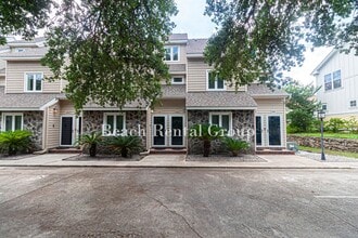 Building Photo - 2010 Sand Dunes Dr