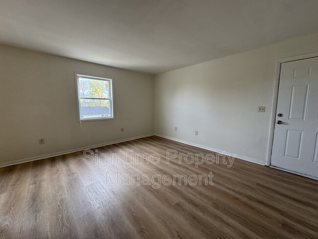 Building Photo - 227 Wakefield Rd