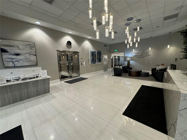 Building Photo - 1200 Brickell Bay Dr