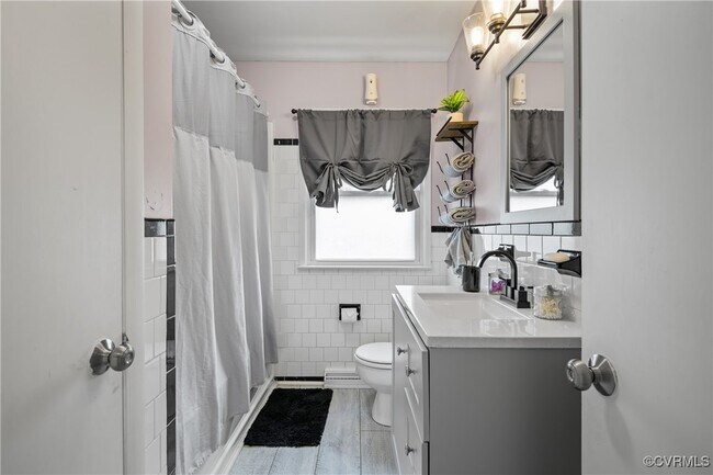 Building Photo - 721 Old Town Dr