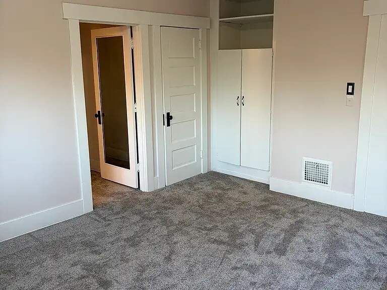 Building Photo - 1262 N Hudson Ave