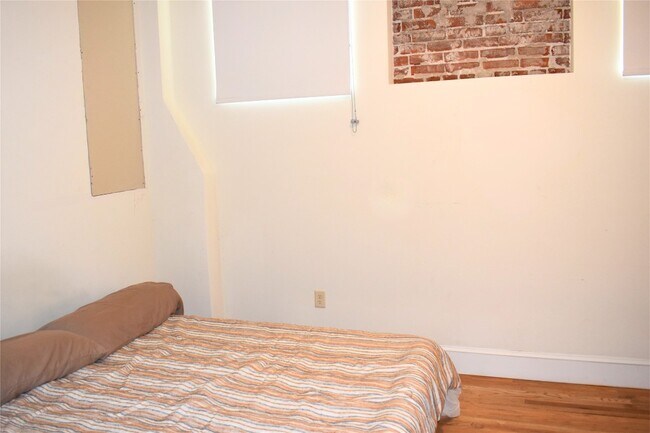 Building Photo - 257 Washington St
