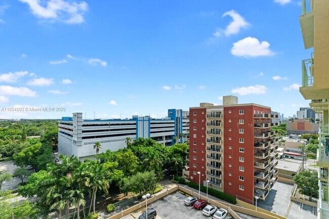Building Photo - 3500 Coral Wy