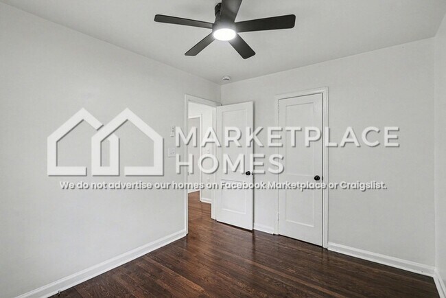 Building Photo - 2038 E Lilac Ln