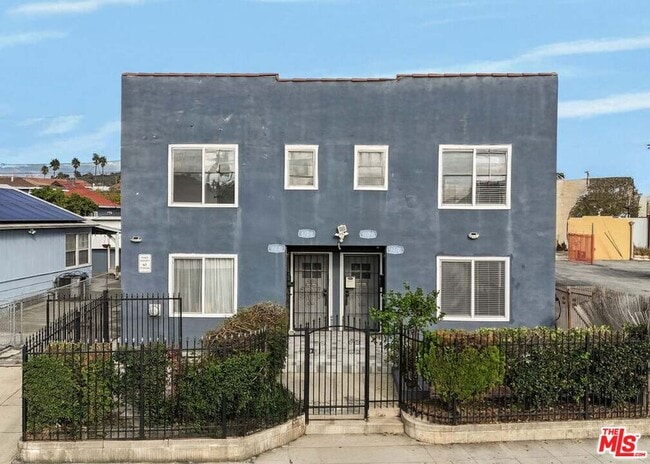 Building Photo - 120 N Ave 25