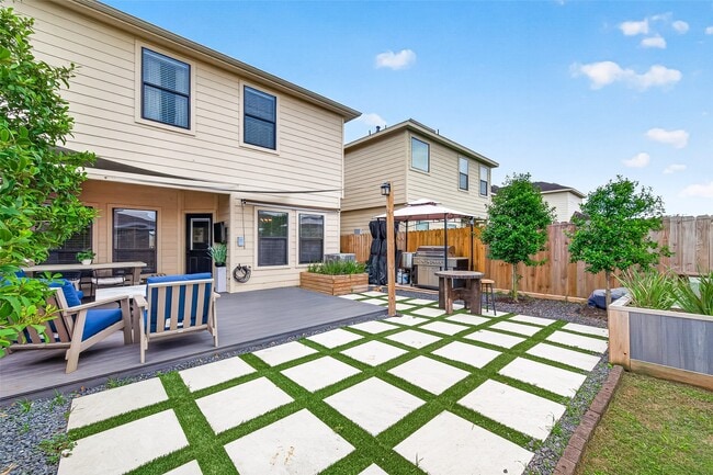 Building Photo - 6639 Sharpstone Creek Ln