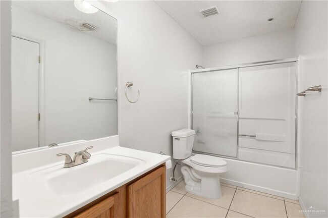 Building Photo - 3508 San Gabriel St