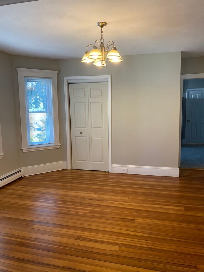 Building Photo - Trump Property