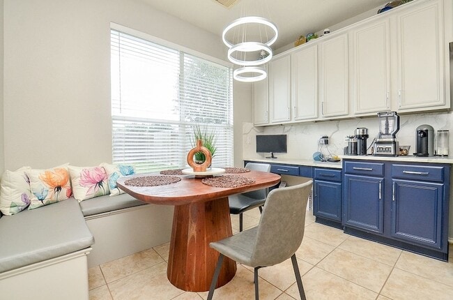 Building Photo - 9422 Herons Grove Ln